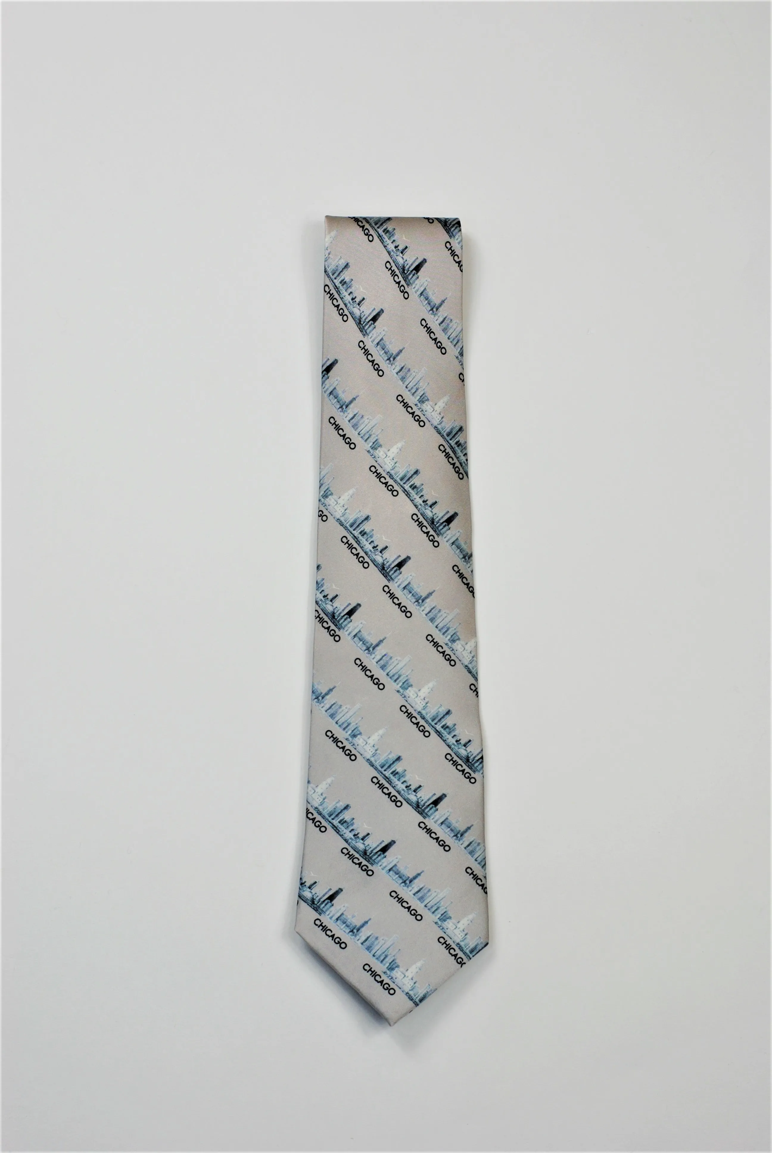 CHICAGO Skyline 100% Silk Men Tie in Light Gray