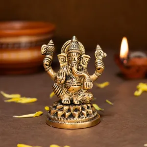 Ekhasa 100% Pure Brass Ganesha Idol (Size: 8.4 cm) | Pital Ganesh Murti for Pooja Room, Home Decor, Office Desk and Car Dashboard | Vinayagar Statue for Diwali Puja