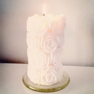 Timeless Petals of Pure Elegance: Exquisite White Rose Designer Pillar Scented Candle for Endless Serenity and Opulent Aromatherapy